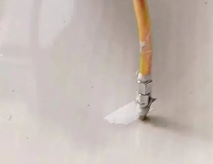 黑河瓷砖空鼓维修公司专业解答在瓷砖铺贴过程中，如果使用的砂料过粗（如全部使用了粗砂），可能会导致以下问题